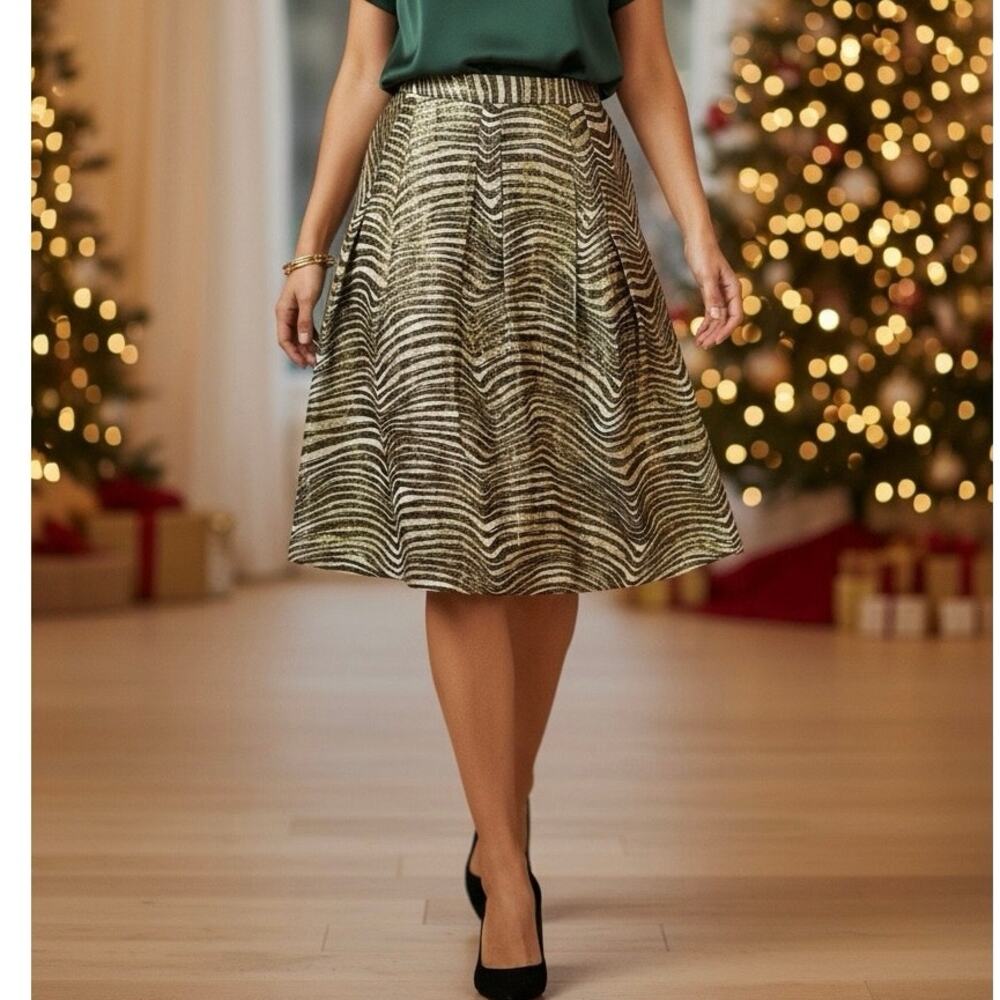 Tory Burch Metalic Skirt Size 2, runs big